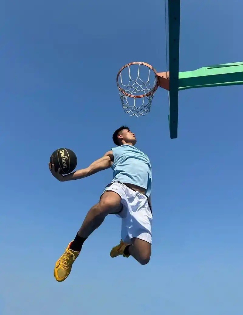 高中生怎样才能快速提升篮球技能_1